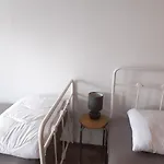 Monteurzimmer Ausma - *