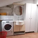 Monteurzimmer Ausma - *