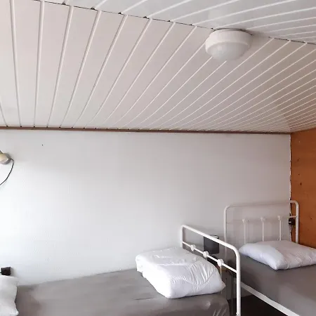 Monteurzimmer Ausma - *
