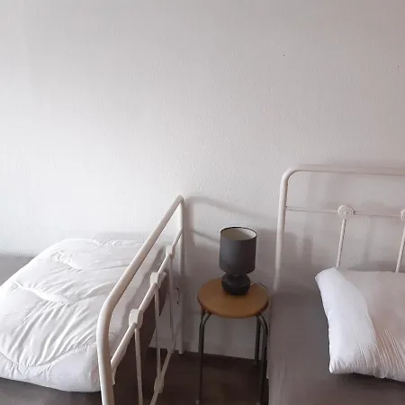 Monteurzimmer Ausma - *