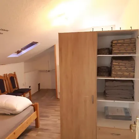 Monteurzimmer Ausma -