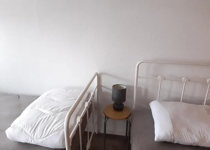 Monteurzimmer Ausma - *